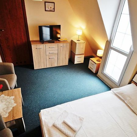 Dworek Familijny Kolobřeh Exteriér fotografie