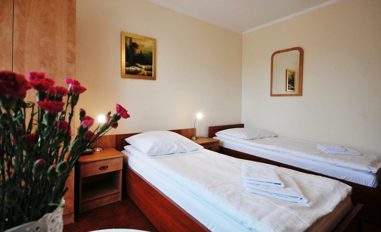 Dworek Familijny Kolobřeh Exteriér fotografie